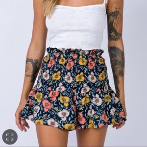 🌸🌼Flirty Floral Shorts🌼🌸